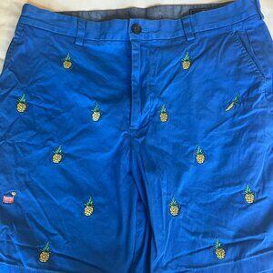 Men’s Blue Vineyard Vines Pineapple Shorts - size 34